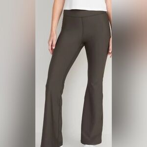 Extra High-Rise Flare Powersoft Gray Leggings | Old Navy | Large
